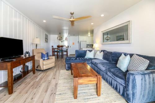 D104 - Cozy Ocean View Condo