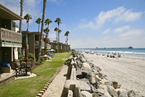 D104 - Cozy Ocean View Condo