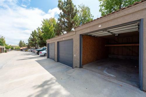 Apartamento Modern 70's 2br + Game Night House + Pool & Gym