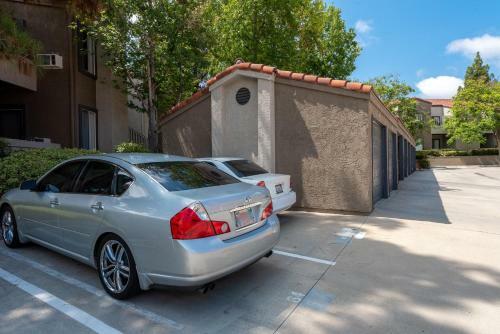 Apartamento Modern 70's 2br + Game Night House + Pool & Gym