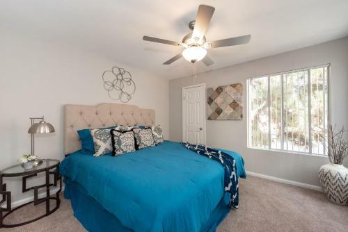 Apartamento Modern 70's 2br + Game Night House + Pool & Gym