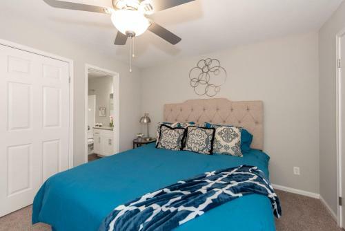 Apartamento Modern 70's 2br + Game Night House + Pool & Gym