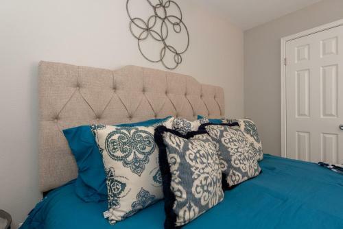Apartamento Modern 70's 2br + Game Night House + Pool & Gym