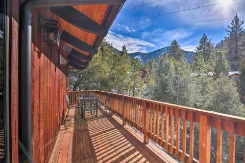 Cozy Grand Woodland Cabin With Mountain Views