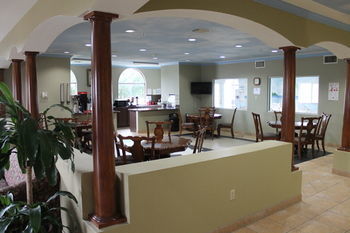 Hotel Crystal Suites