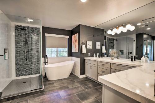 Upscale Palm Desert Oasis With Bbq - Near Golf!