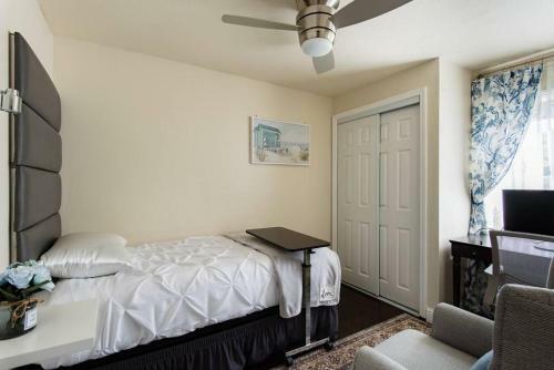 Villa Stafford House 3/2 Fast Wi-fi Conveniently-located