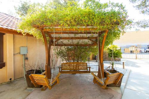 Beautiful Apartment Near China Lake