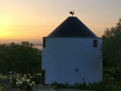 Bed & Breakfast Ol� Bel�m! Cozy Windmill, Stunning Views To Lisboa