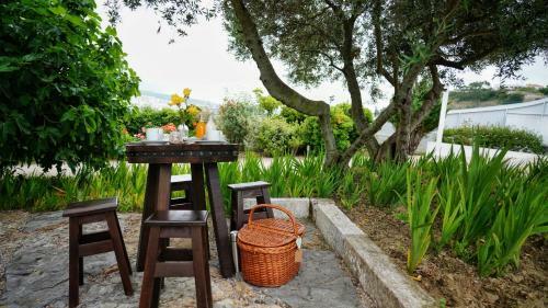 Bed & Breakfast Ol� Bel�m! Cozy Windmill, Stunning Views To Lisboa