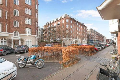 Stylish Two Floor Apartment In Vibrant N�rrebro