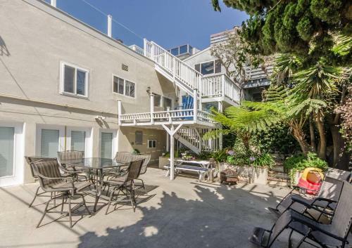 Incredible Los Angeles Beach Home With Amazing Ocean Views