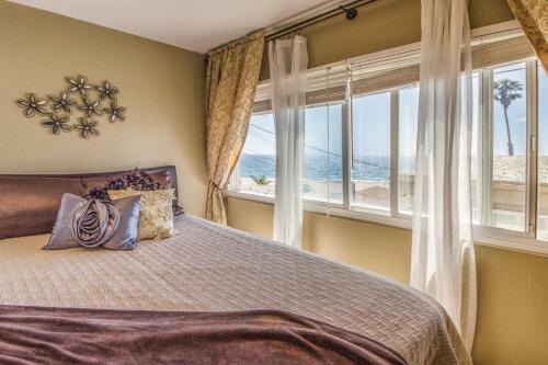Incredible Los Angeles Beach Home With Amazing Ocean Views