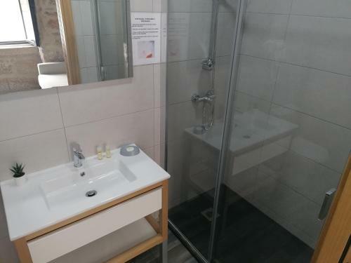 Hostal Alojamento Girassol - Guest House