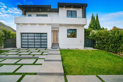 The Dream Villa