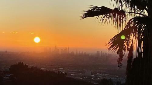 Apartamento Jetliner Views In The Hollywood Hills