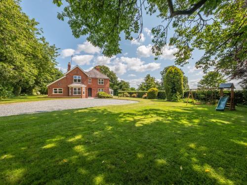Routhorpe House