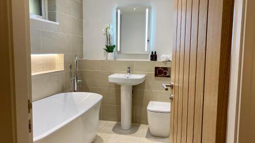 Villa The Heronry Hideaway With Luxury Hot Tub