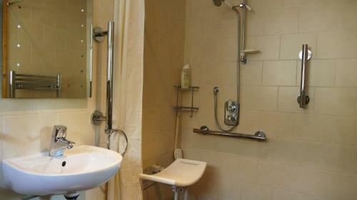 Hostal Cosy Ground Floor Disabled Friendly Room In Farm House