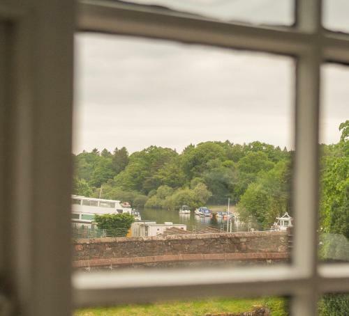 Hostal Bellavista Guesthouse, Loch Lomond