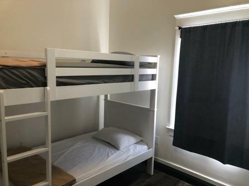 Albergue The Wilshire Metro