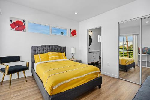 Hostal Downtown La Stylish Suites