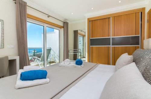 Panoramic Seaview Holiday Escape Carvoeiro Algarve