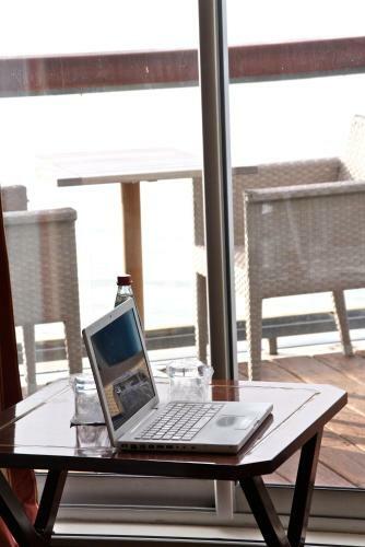 Hotel Les Voiles Sur Le Front De Mer
