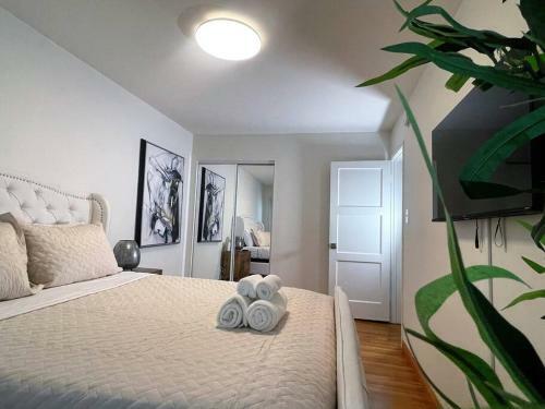 Diamond In Brentwood-lovely 2 Bedroom Private Unit