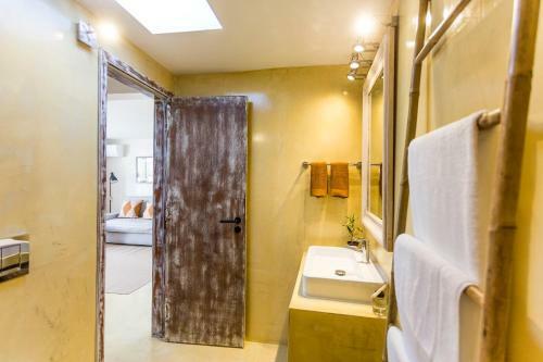 Sea�ya Family Surf Houses