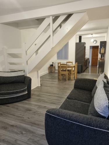 Spacious And Modern Town House Close To The Lake District