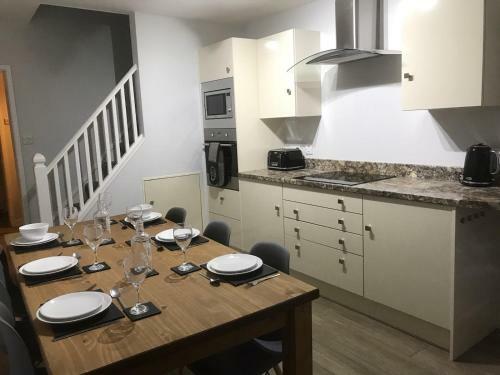 Swyn Y Mor Beach Close Pet Friendly Hot Tub