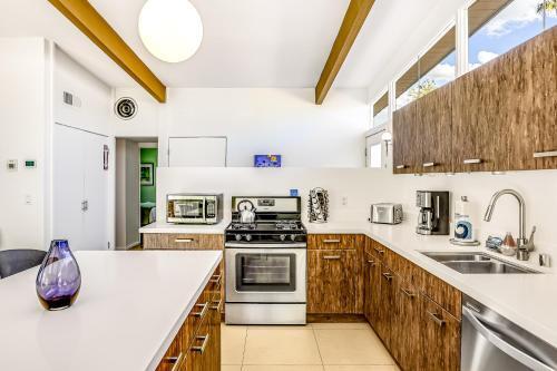 A Midcentury Night's Dream