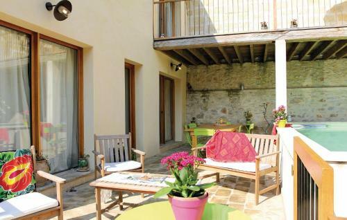 Holiday Home Marsillargues Qr-1250