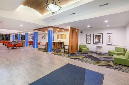 Holiday Inn Express Hotel And Suites Orange