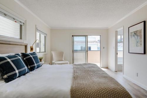 Bay View 1 - Stylish Mission Beach Home On The Sand!
