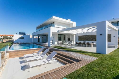 The Villa / Ericeirahills