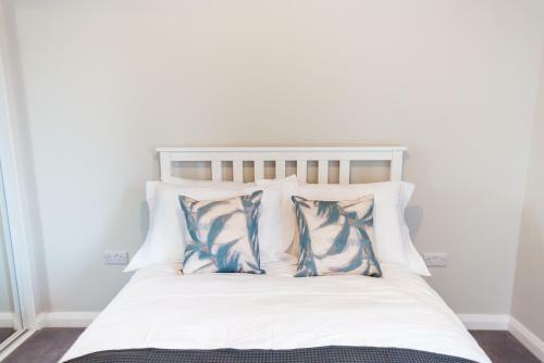 5 Star Brand New City Centre Apartment