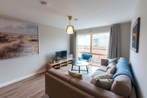 5 Star Brand New City Centre Apartment