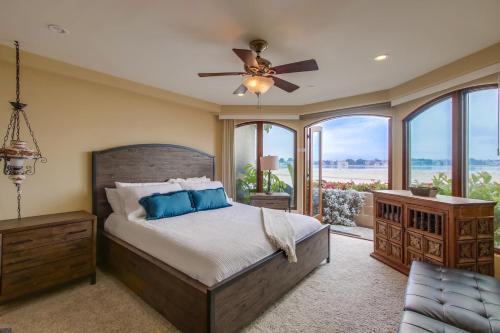 Bay Villa #3906