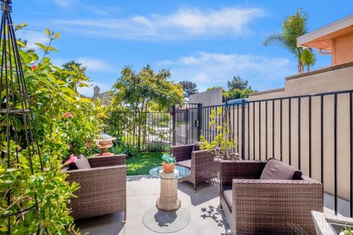 Pacific Beach Contemporary Beach Home