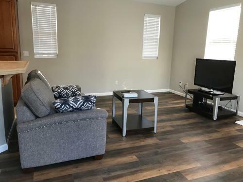 Newly Decorated 3bd, 2ba, Perfect For Families!