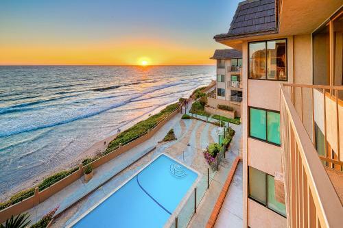 Beachfront Del Mar Beach Club