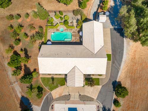 80acre Mountainretreat W/pool/spa Byyosemite 14ppl