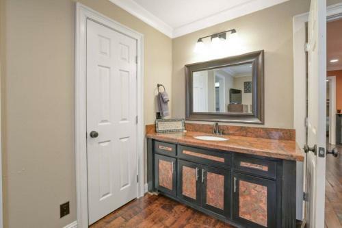 Luxurious Escape-double Masters/gourmet Kitchen