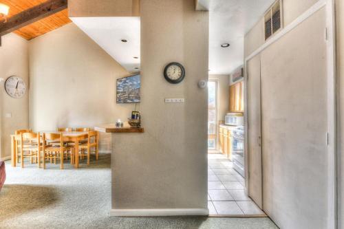 Lake Forest Villa