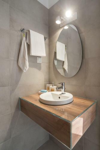 Epipleon Suites