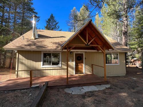 Stout House Cabin
