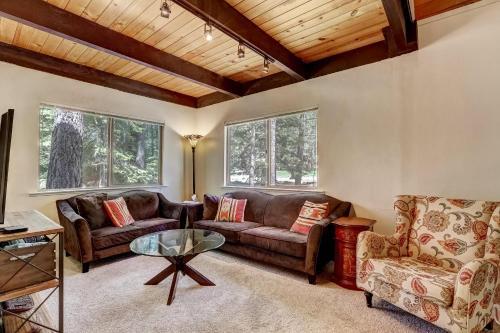 Stout House Cabin