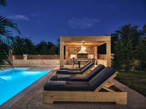 Errikos Family Villa